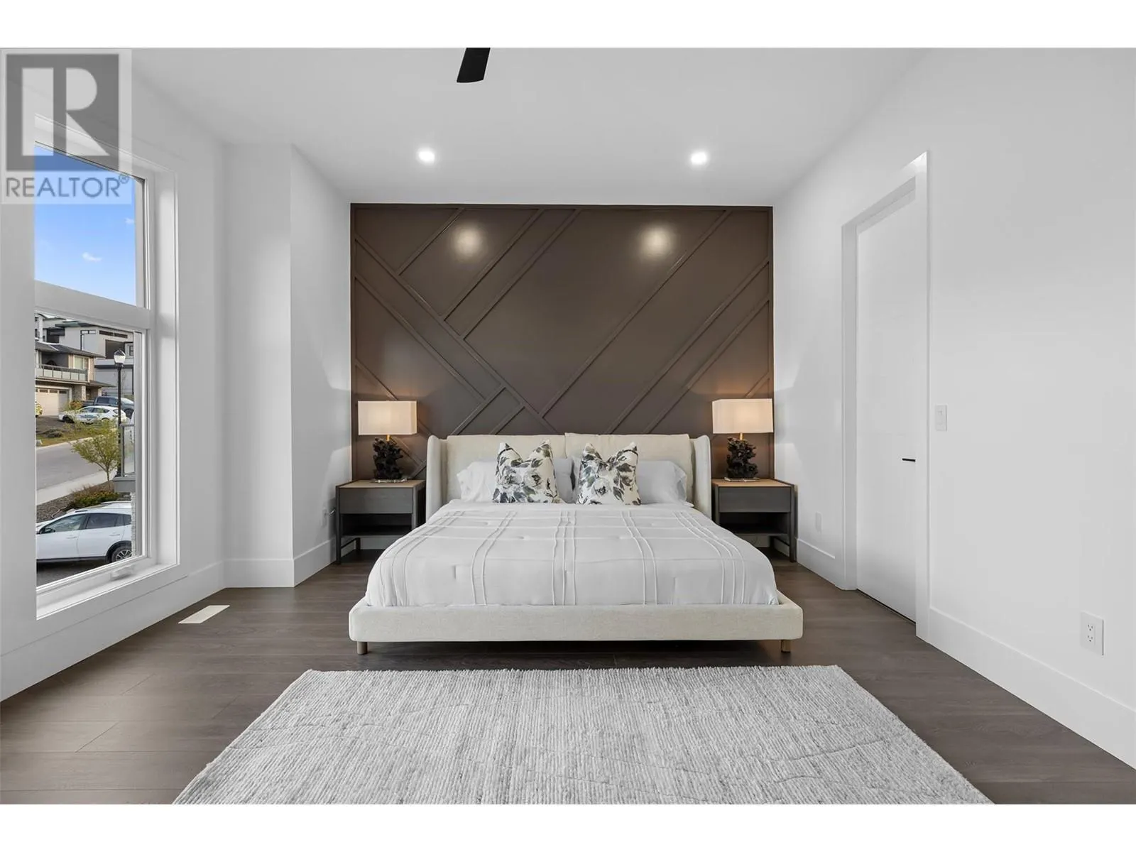 2798 Canyon Crest Drive