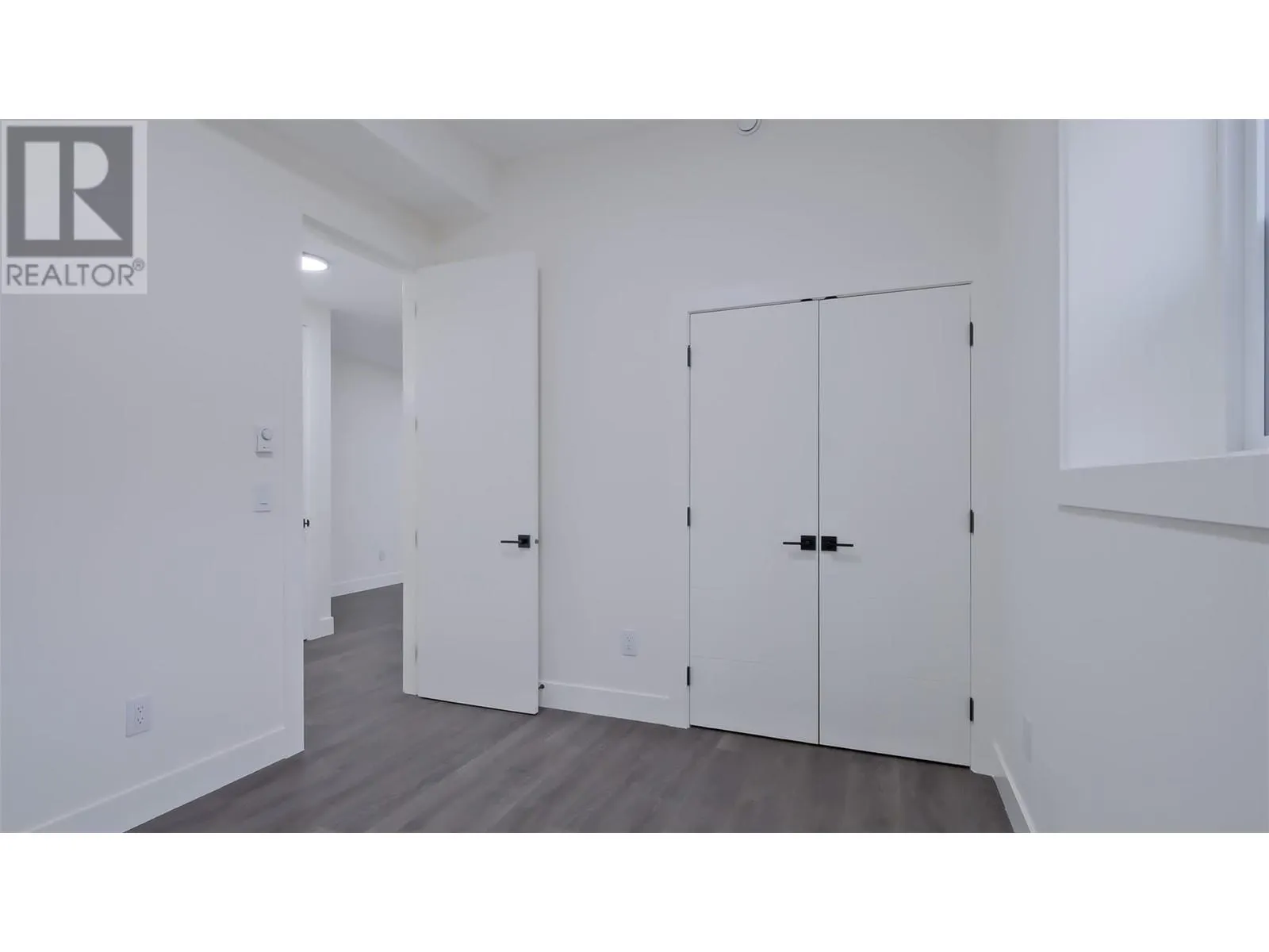 2798 Canyon Crest Drive
