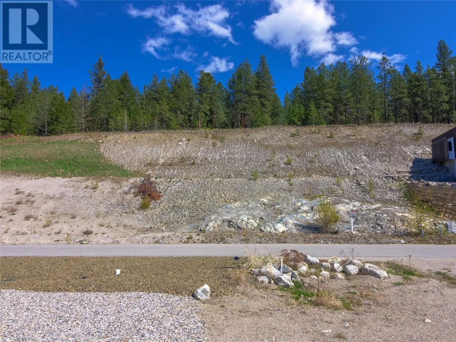 2960 OUTLOOK Way
