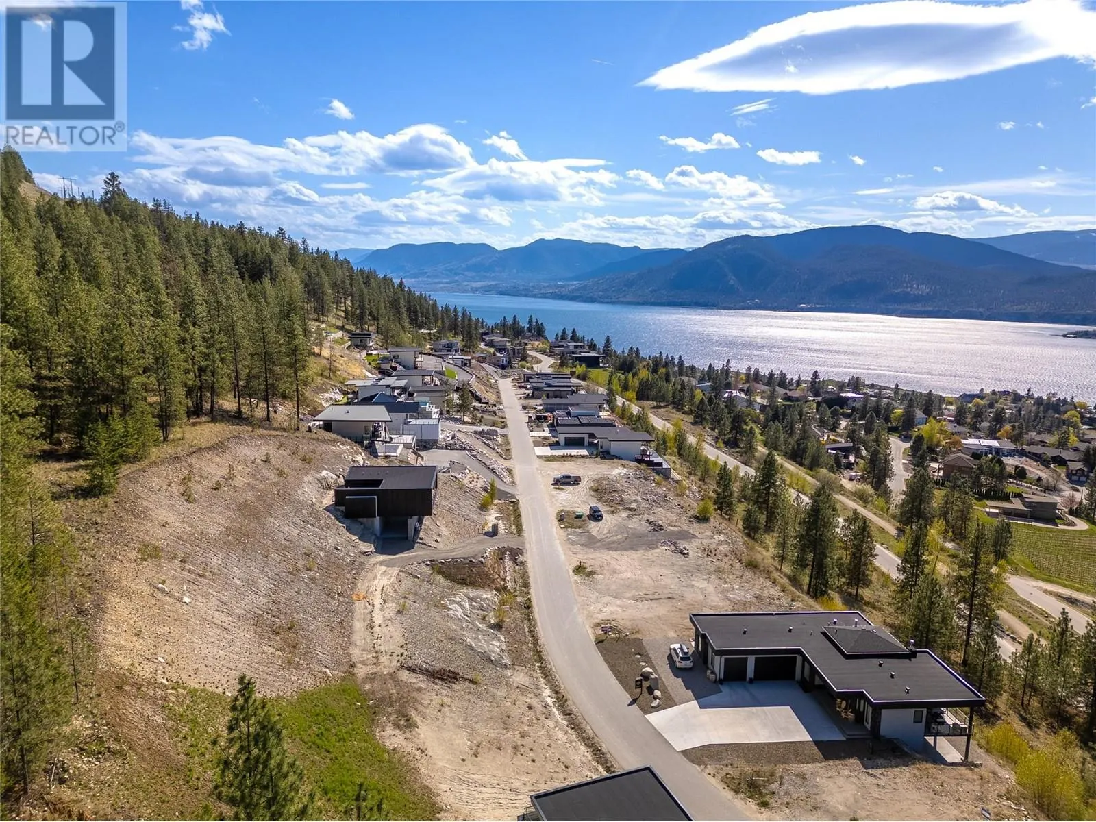 2960 OUTLOOK Way