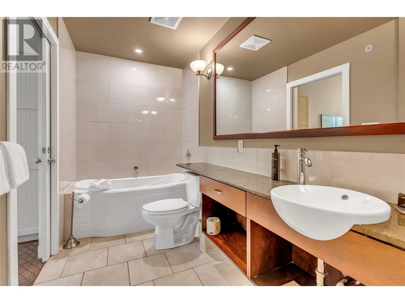 13011 Lakeshore Drive S Unit# 362