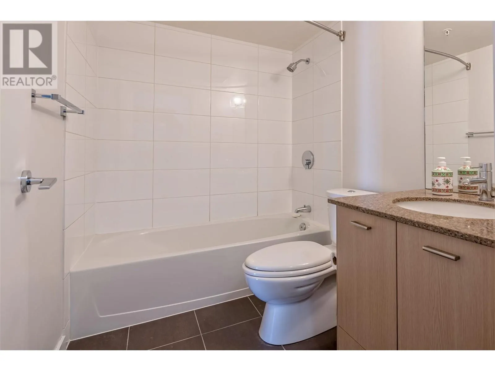1550 Dickson Avenue Unit# 417