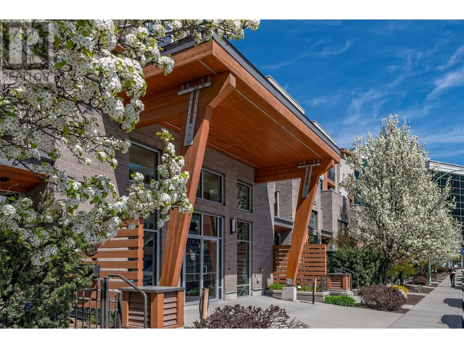 1550 Dickson Avenue Unit# 417