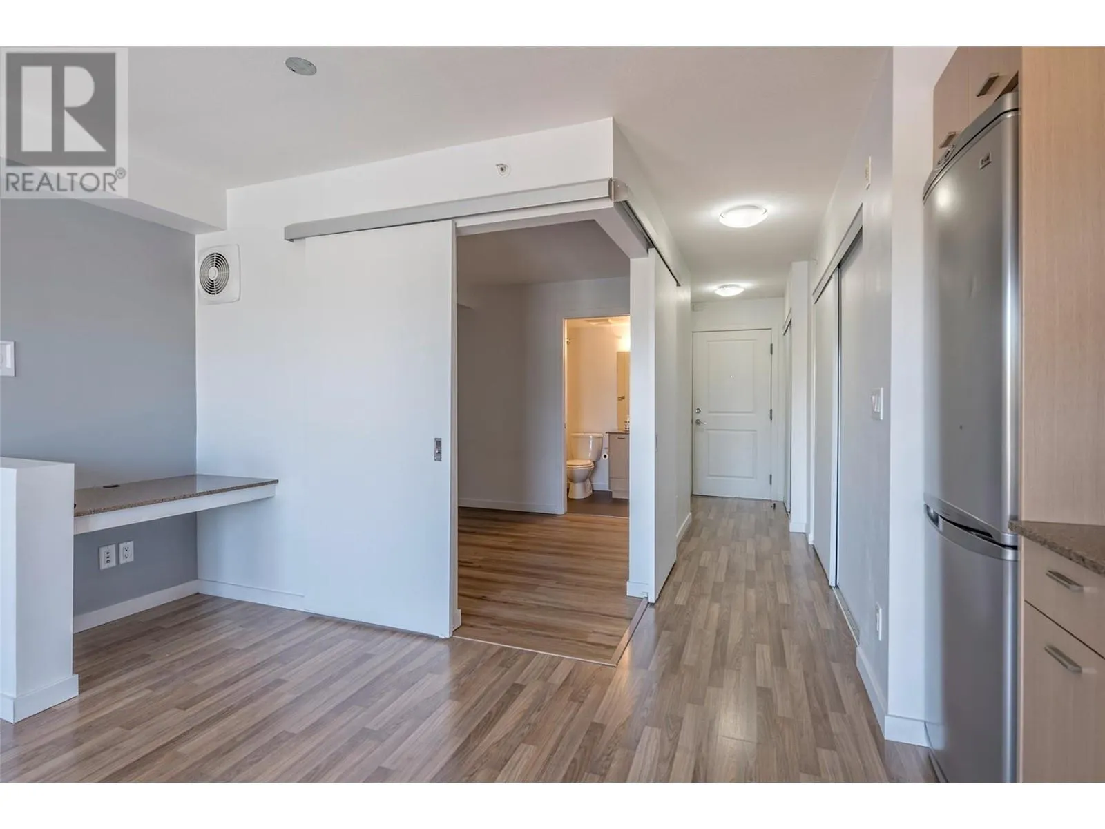 1550 Dickson Avenue Unit# 417