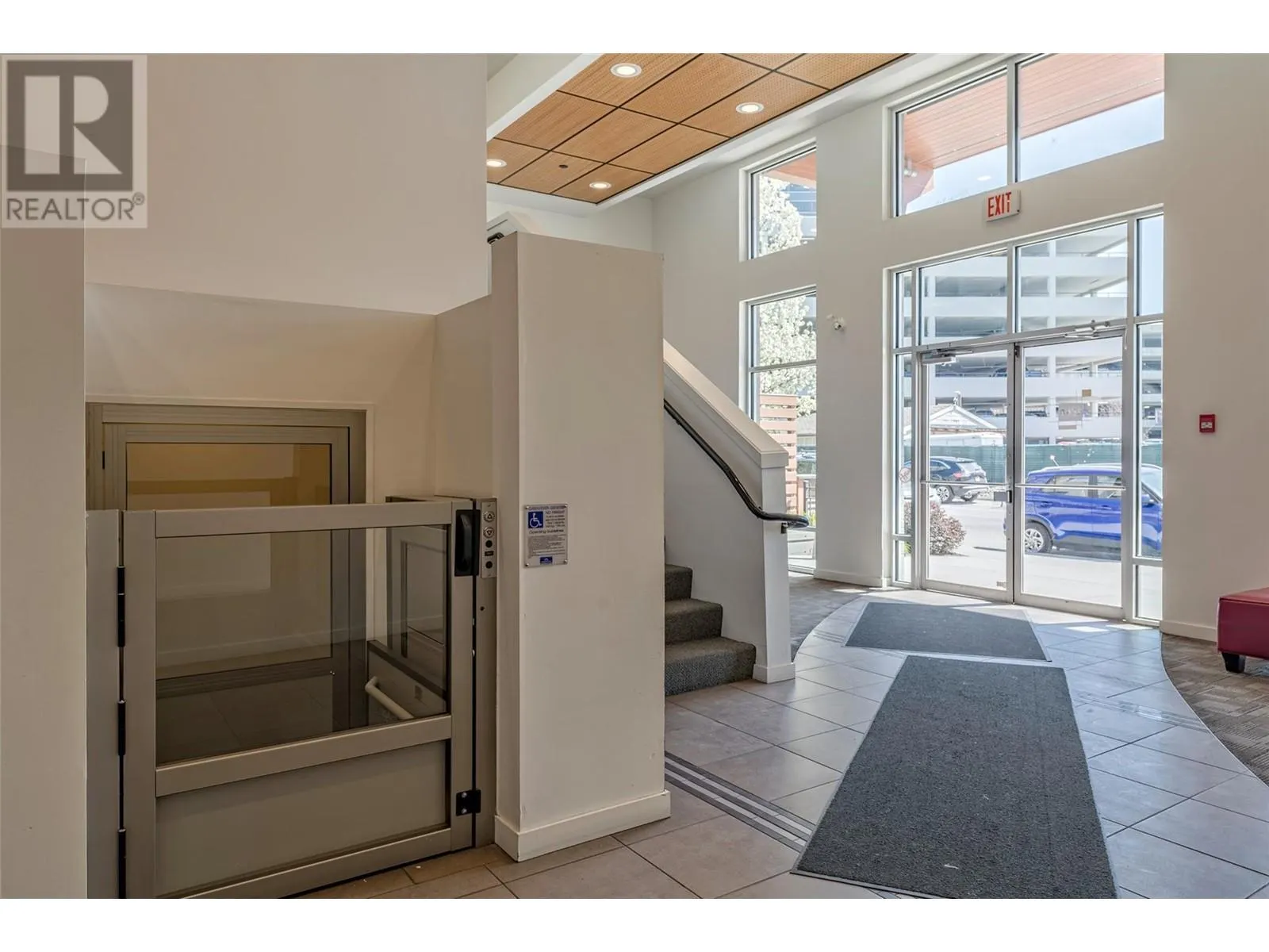 1550 Dickson Avenue Unit# 417