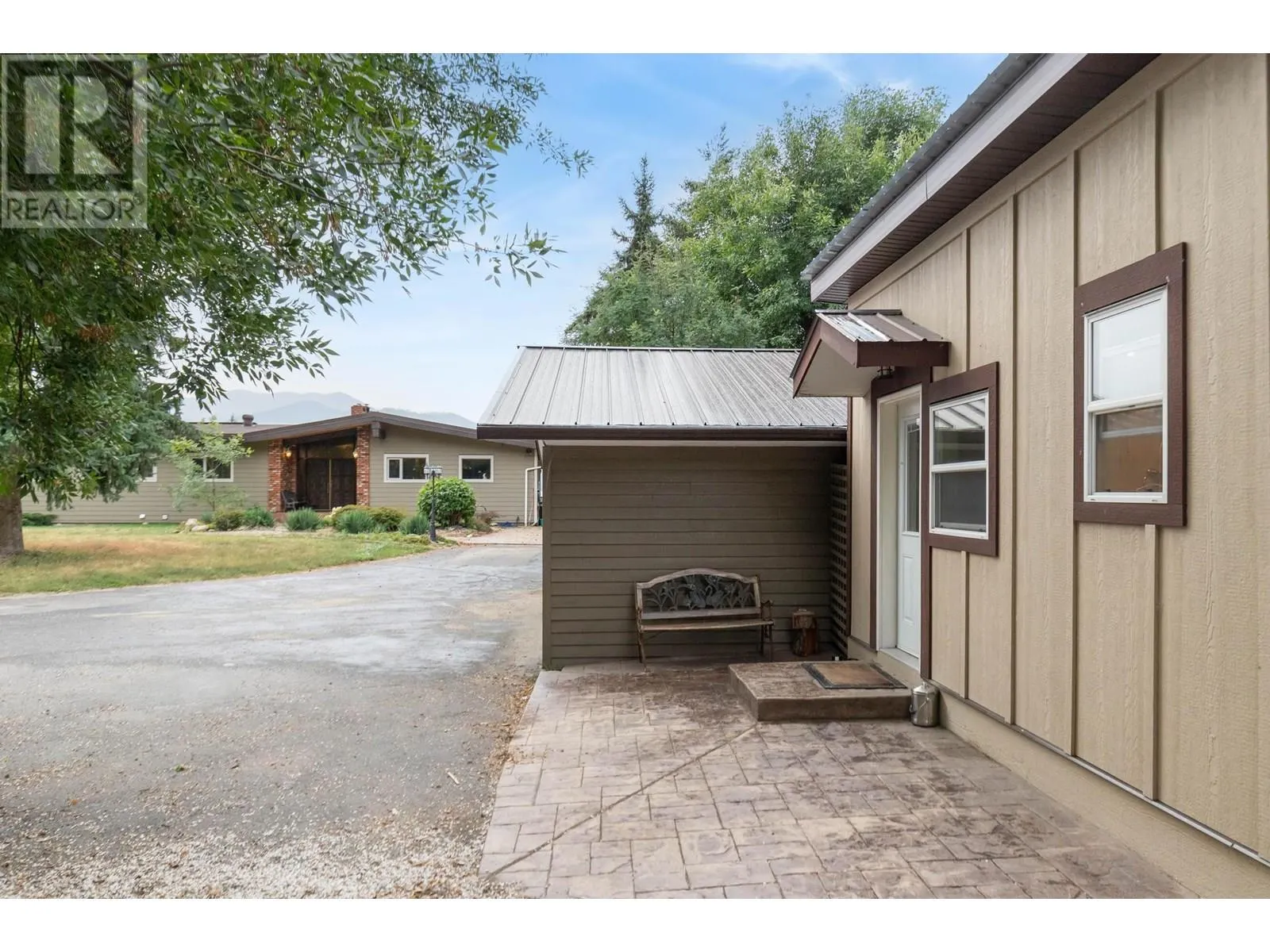 2545 Highway 6 E