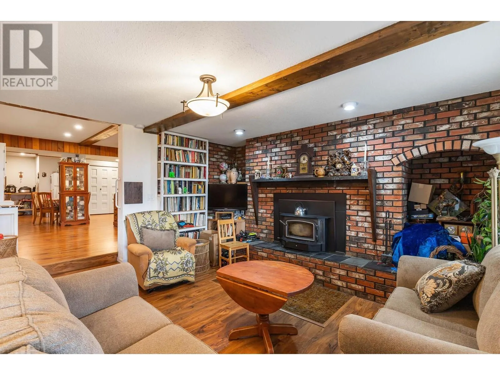 2545 Highway 6 E