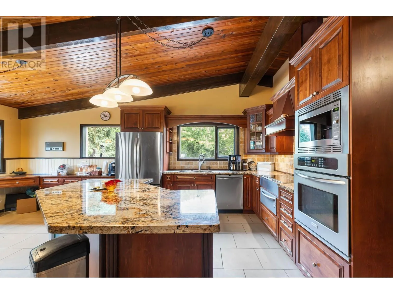 2545 Highway 6 E