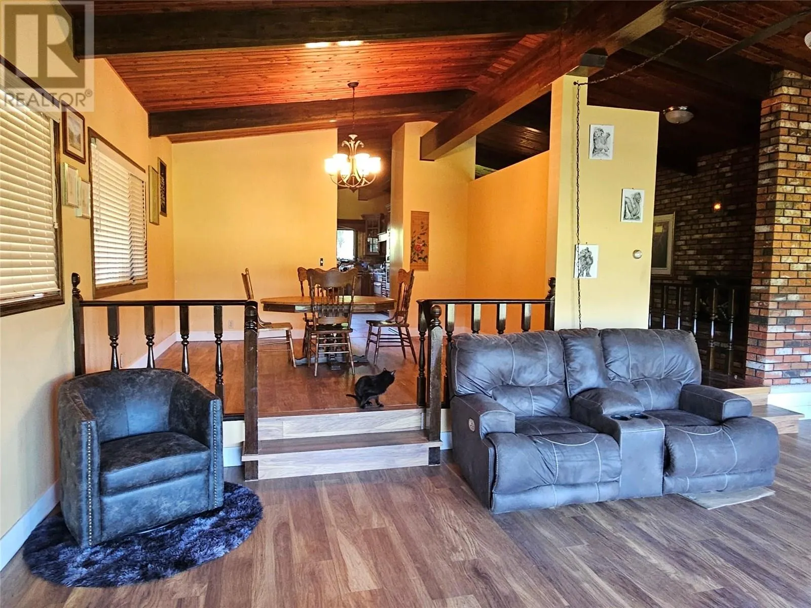 2545 Highway 6 E