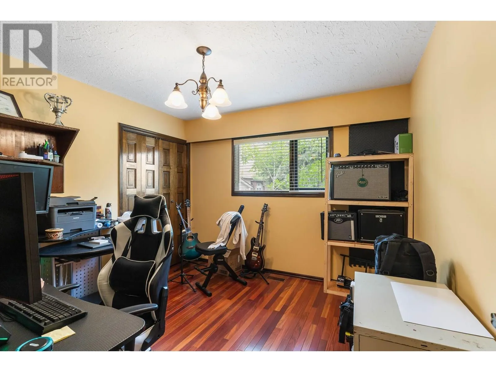2545 Highway 6 E