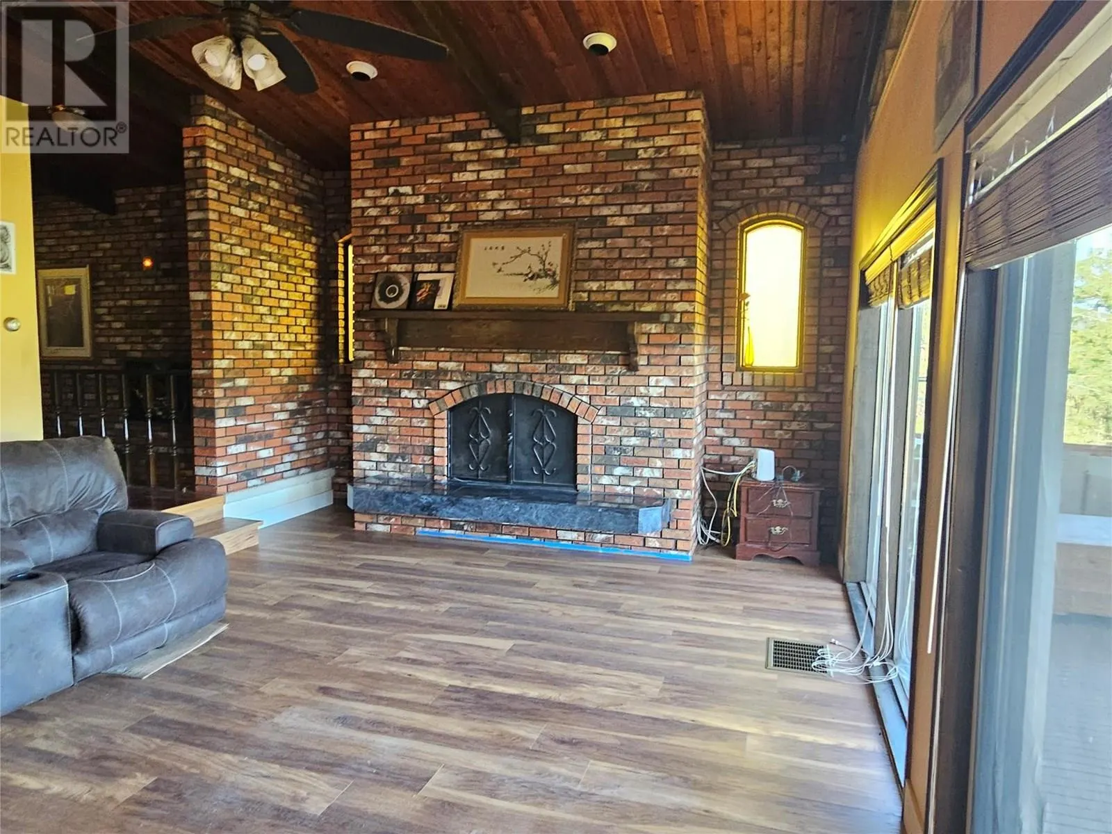 2545 Highway 6 E