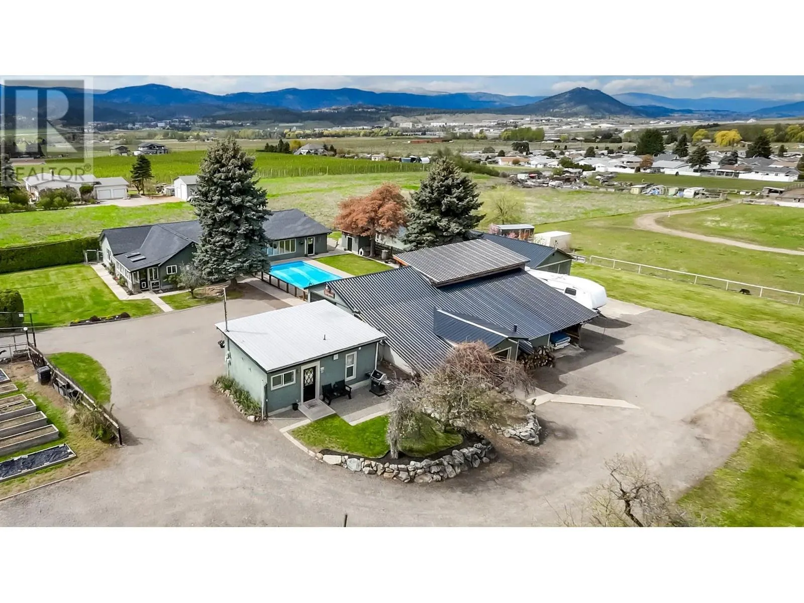 4660 Scotty Creek Road