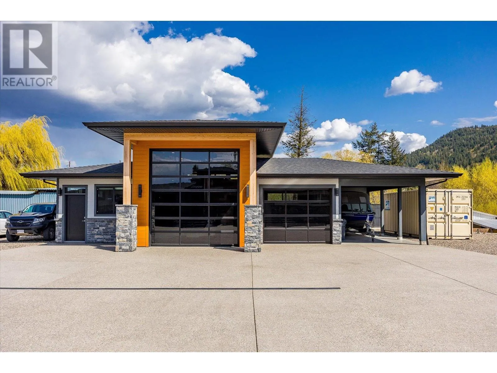 7260 Highway 6
