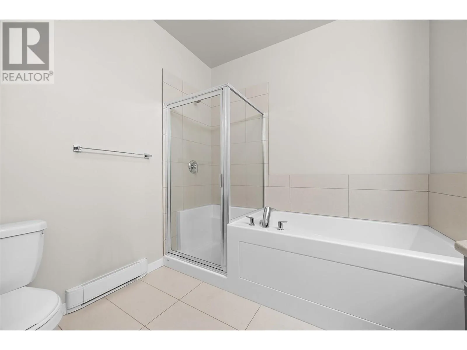 3731 Casorso Road Unit# 412