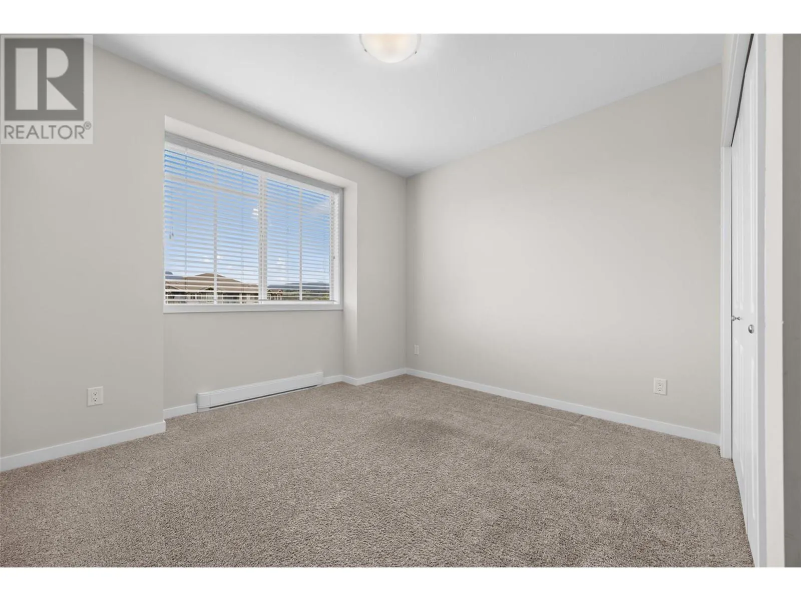 3731 Casorso Road Unit# 412