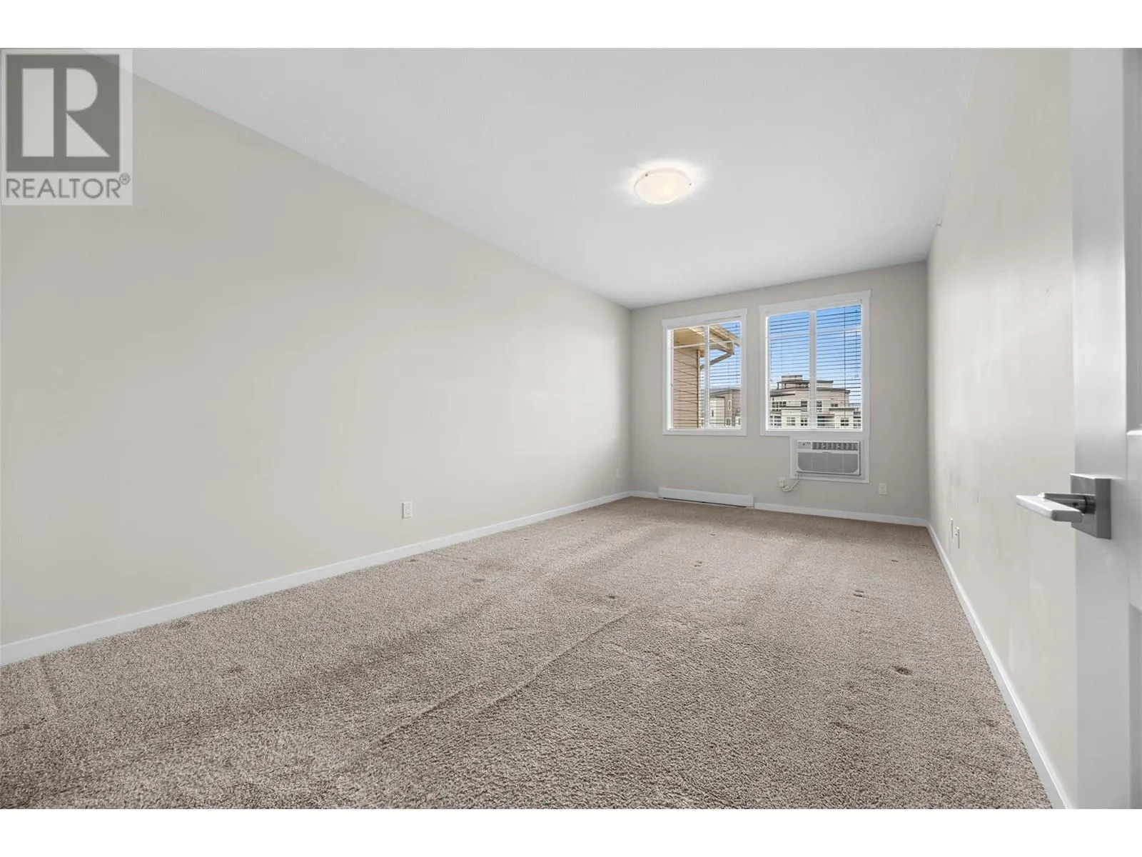 3731 Casorso Road Unit# 412
