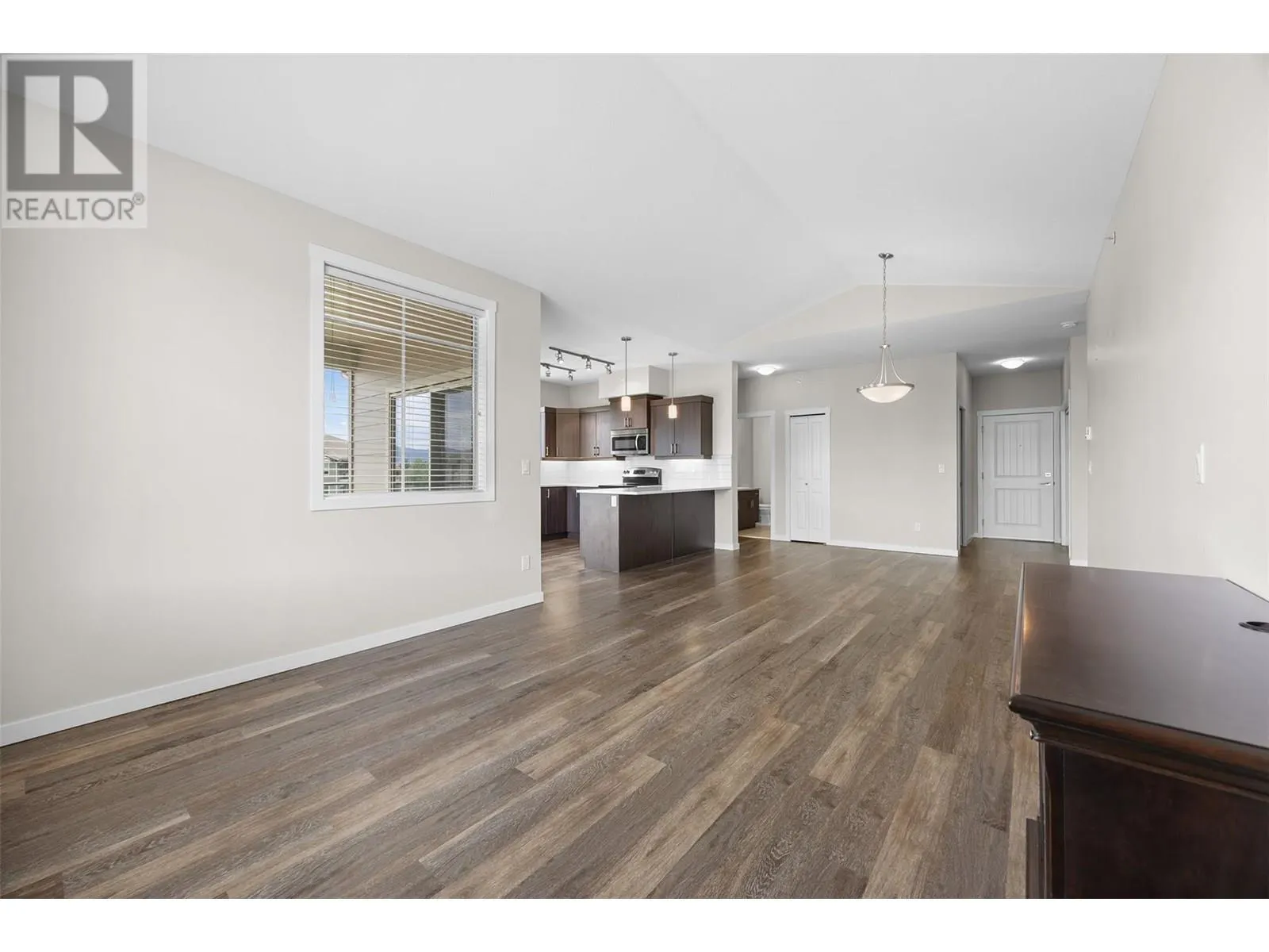 3731 Casorso Road Unit# 412