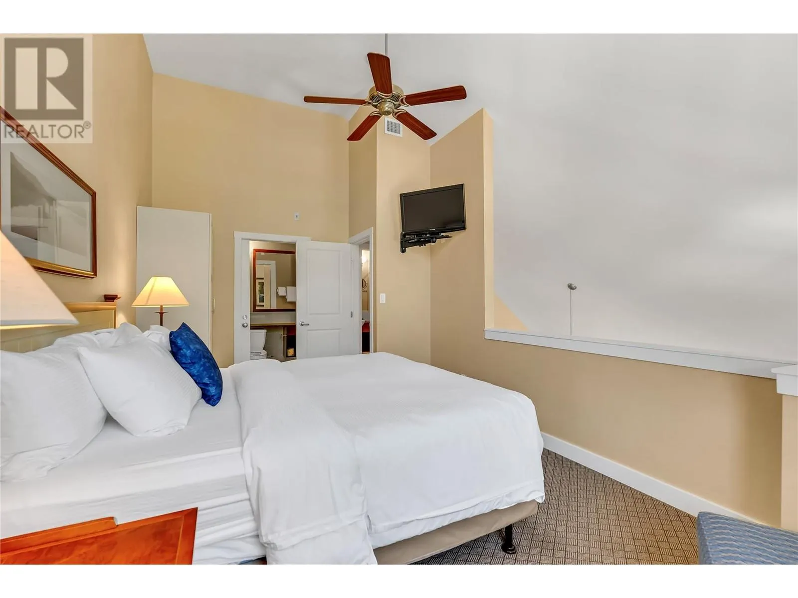 13011 Lakeshore Drive S Unit# 377
