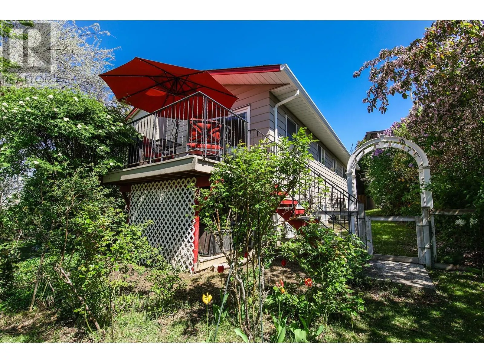 3 Dogwood Place