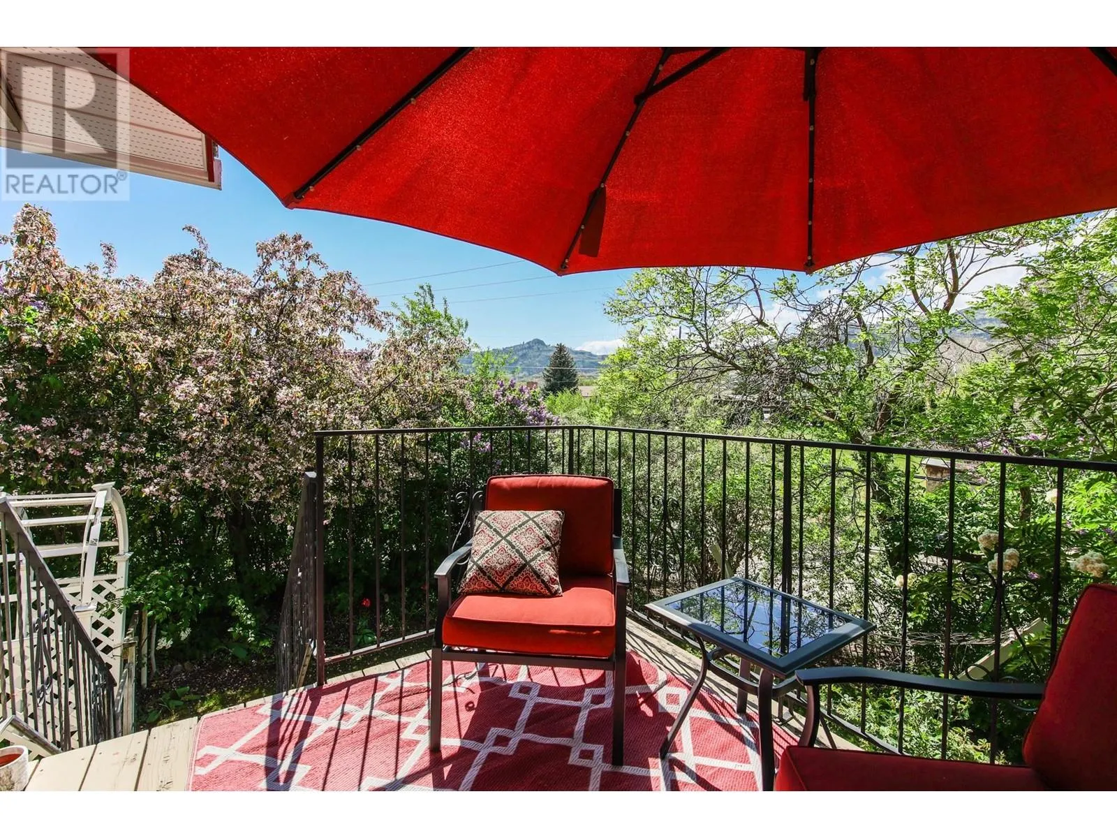3 Dogwood Place
