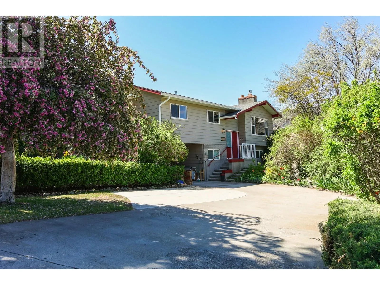 3 Dogwood Place
