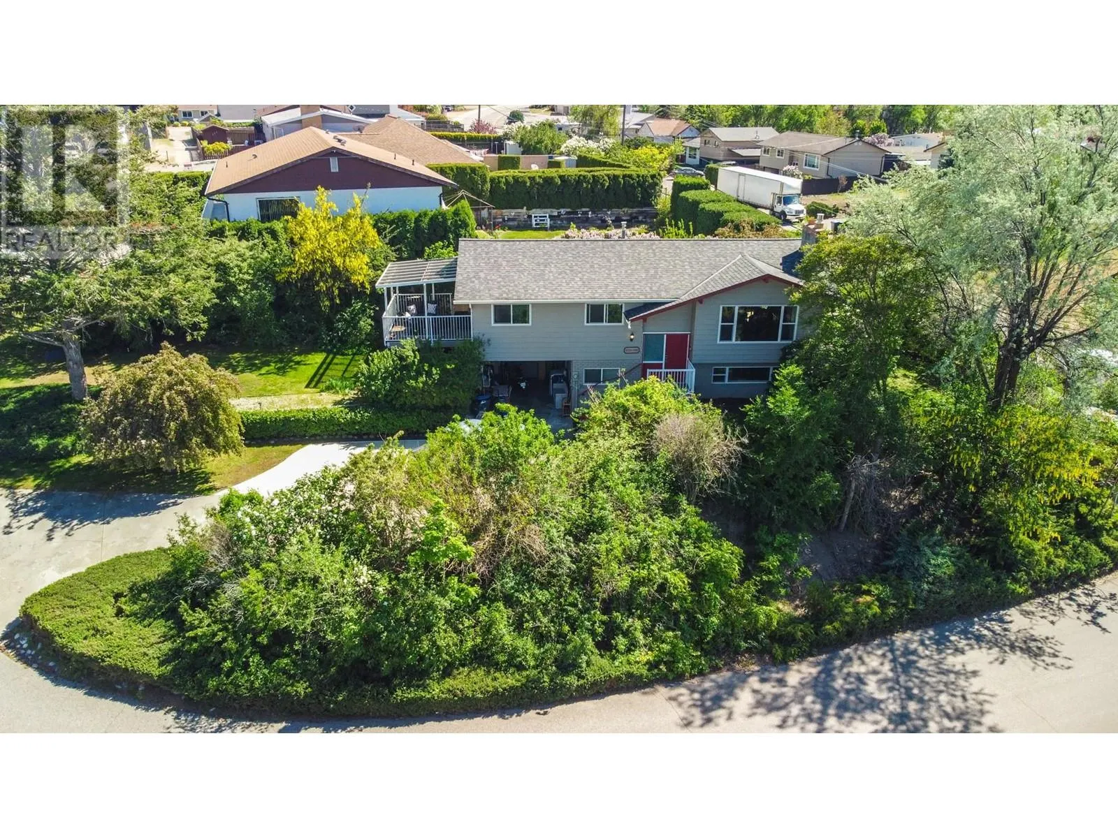 3 Dogwood Place