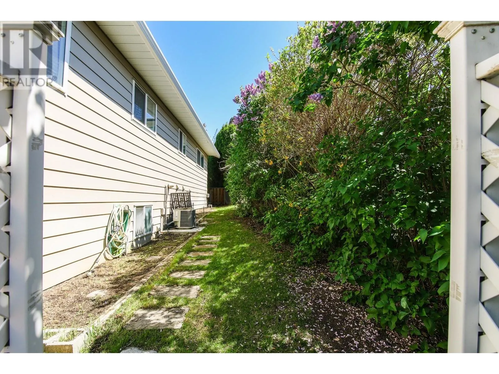 3 Dogwood Place
