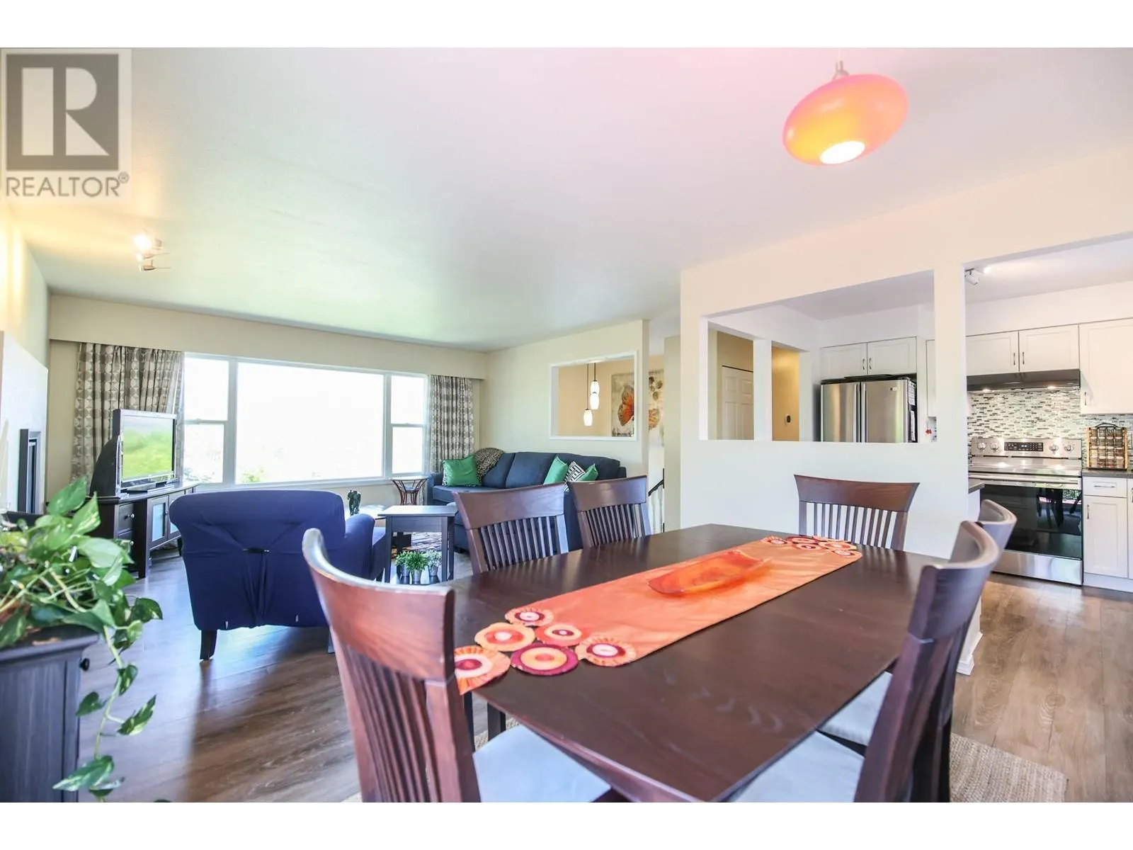 3 Dogwood Place