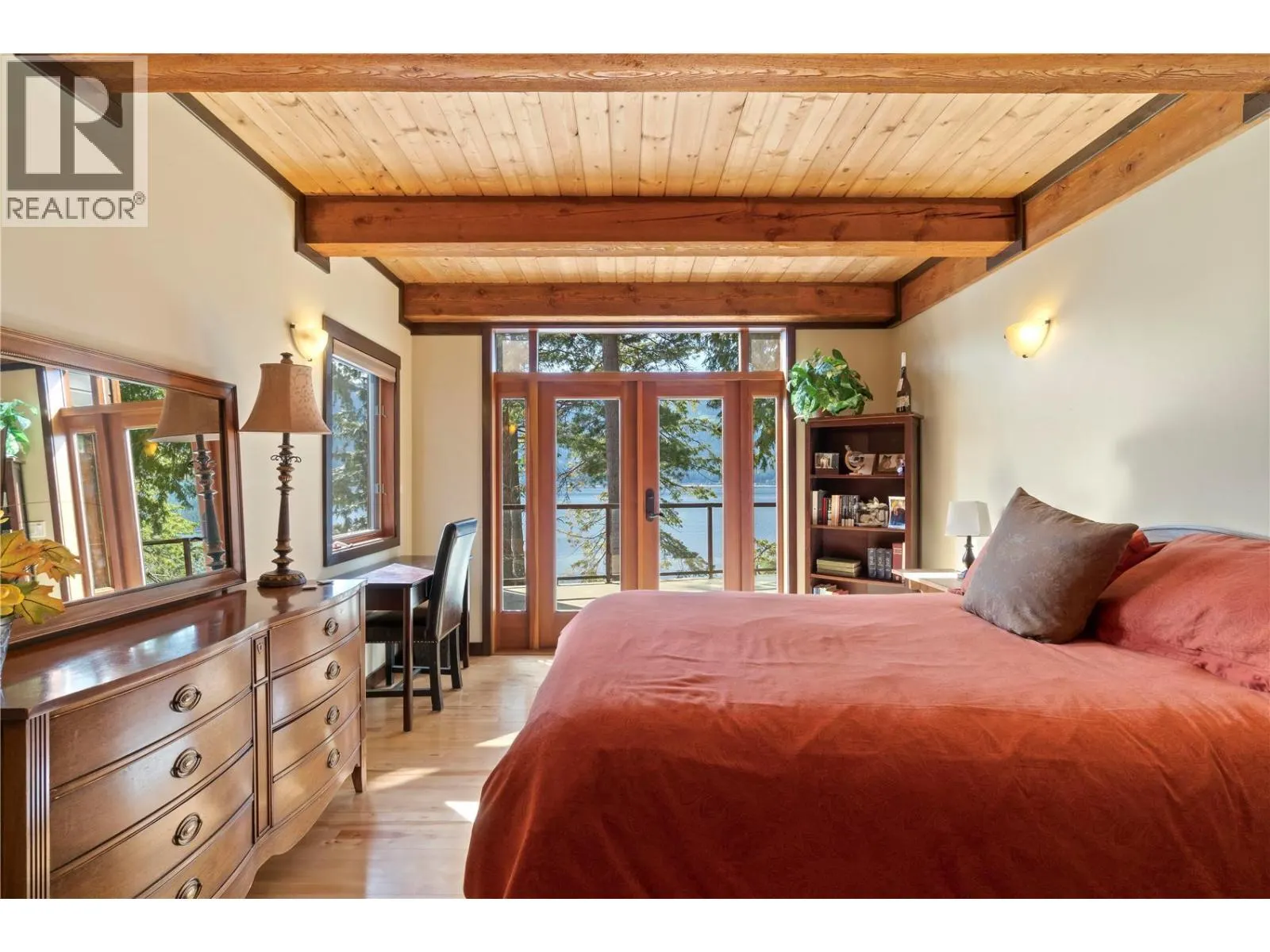 6432 Sunnybrae Canoe Point Road Unit# 6
