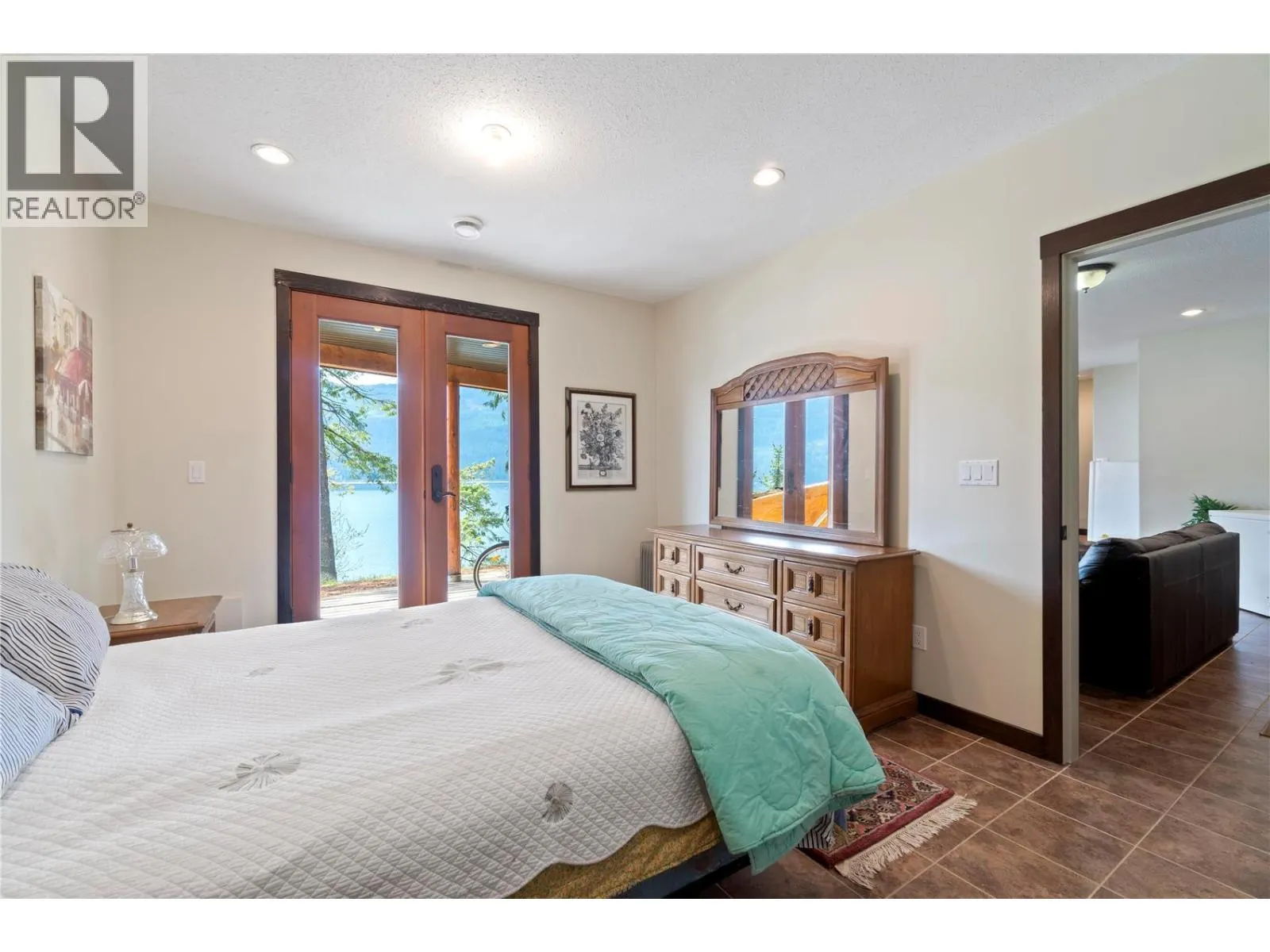 6432 Sunnybrae Canoe Point Road Unit# 6