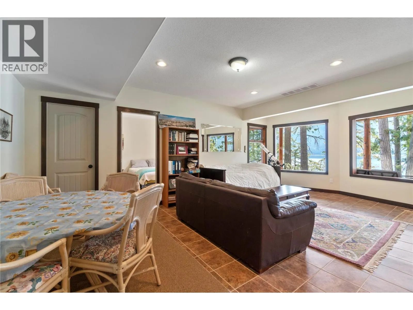 6432 Sunnybrae Canoe Point Road Unit# 6