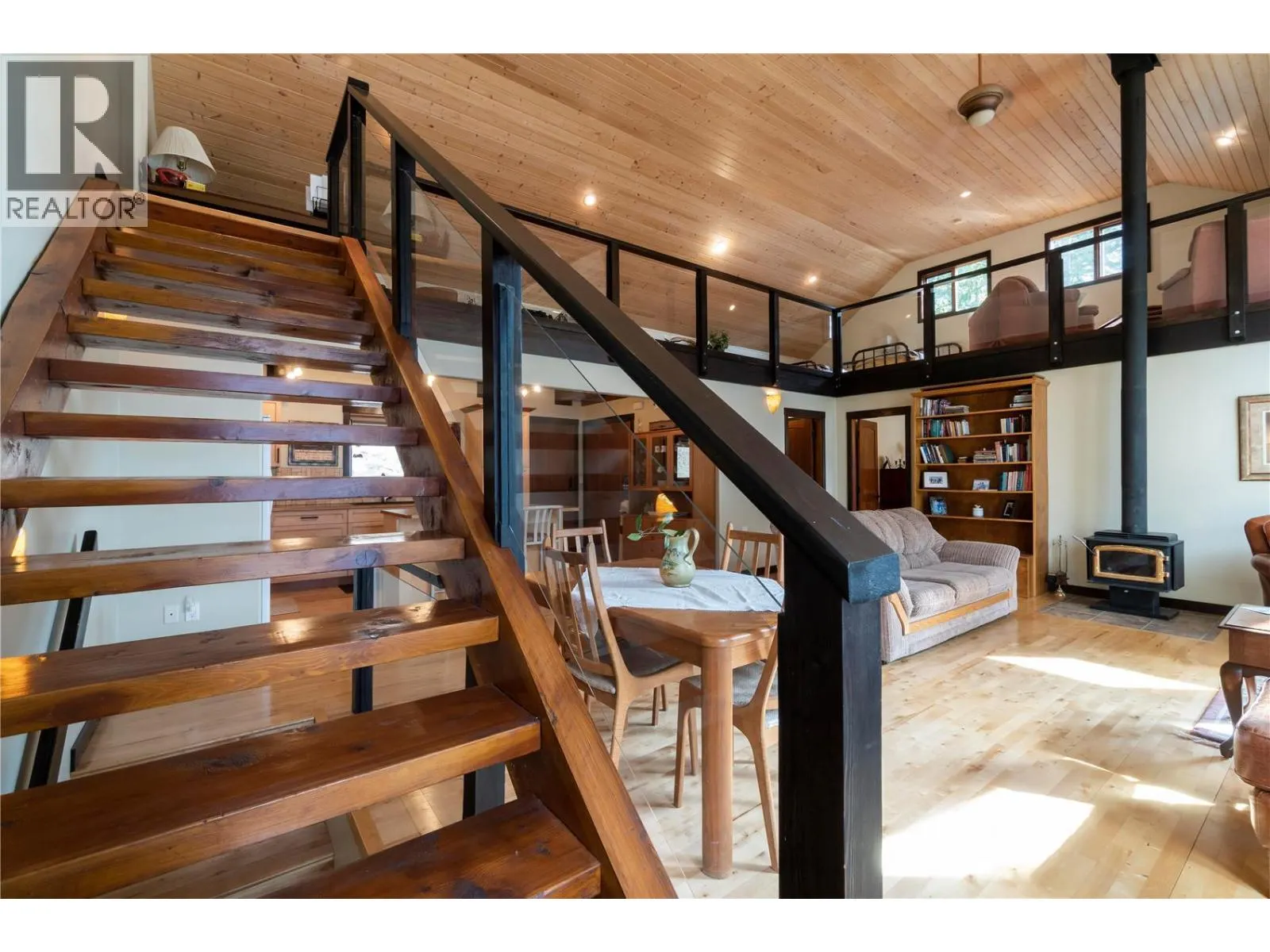 6432 Sunnybrae Canoe Point Road Unit# 6