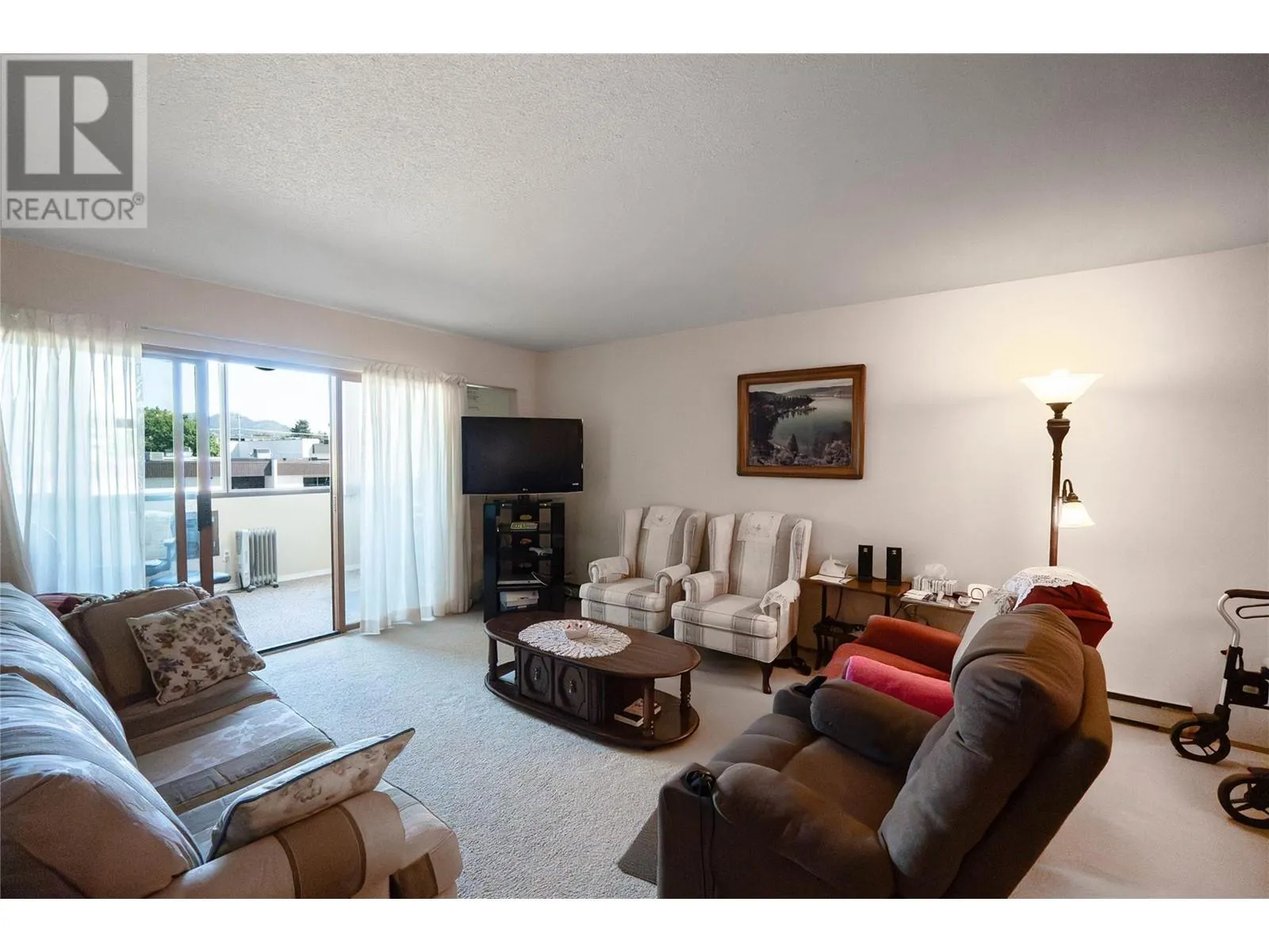1055 glenwood Avenue Unit# 208