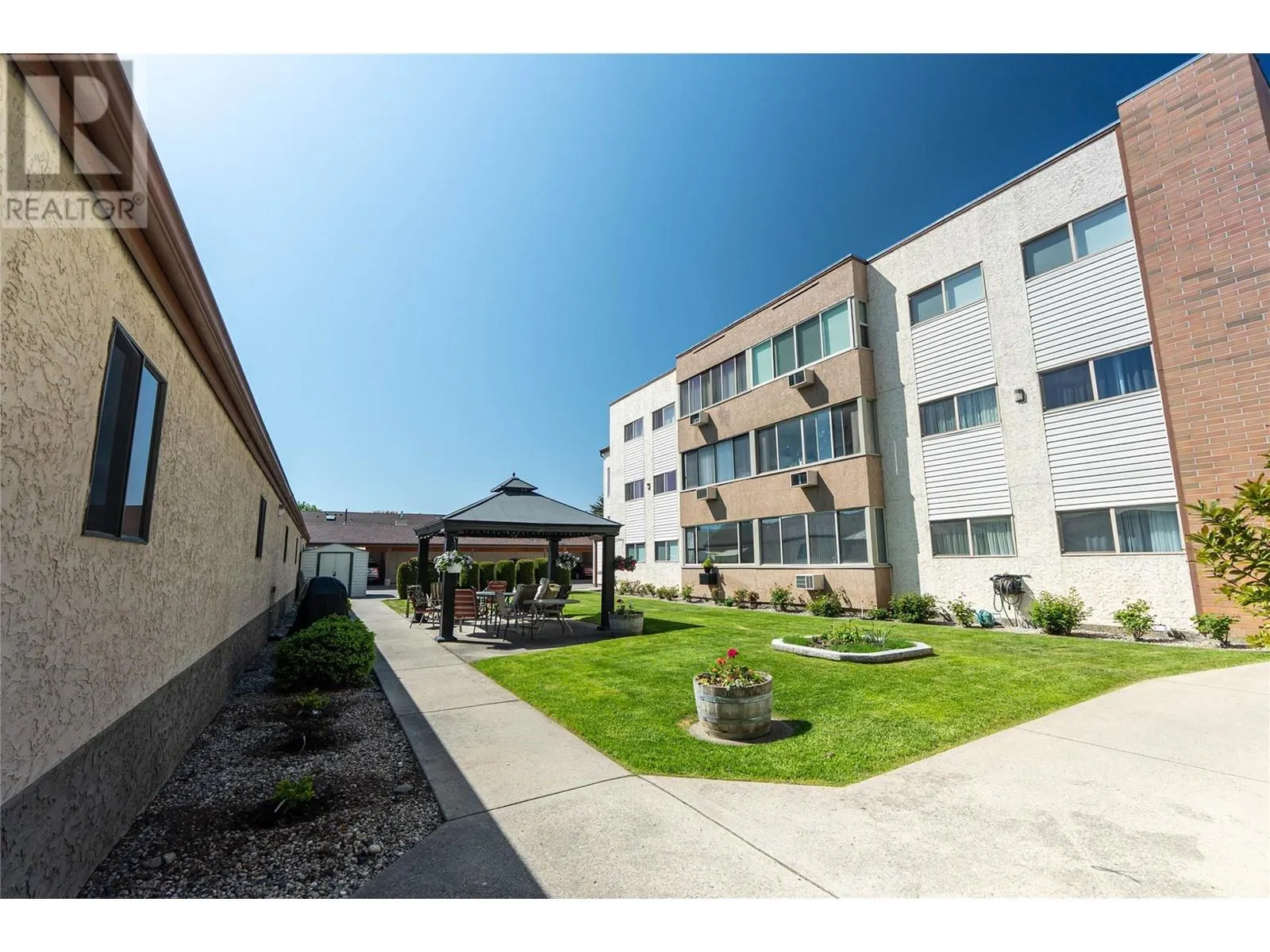 1055 glenwood Avenue Unit# 208