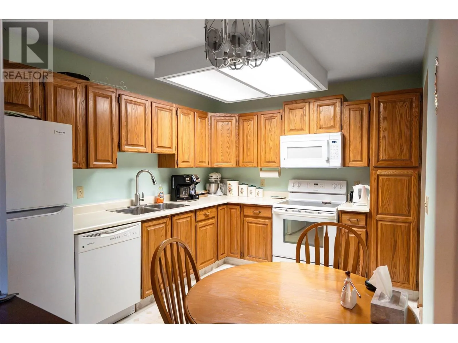 1055 glenwood Avenue Unit# 208