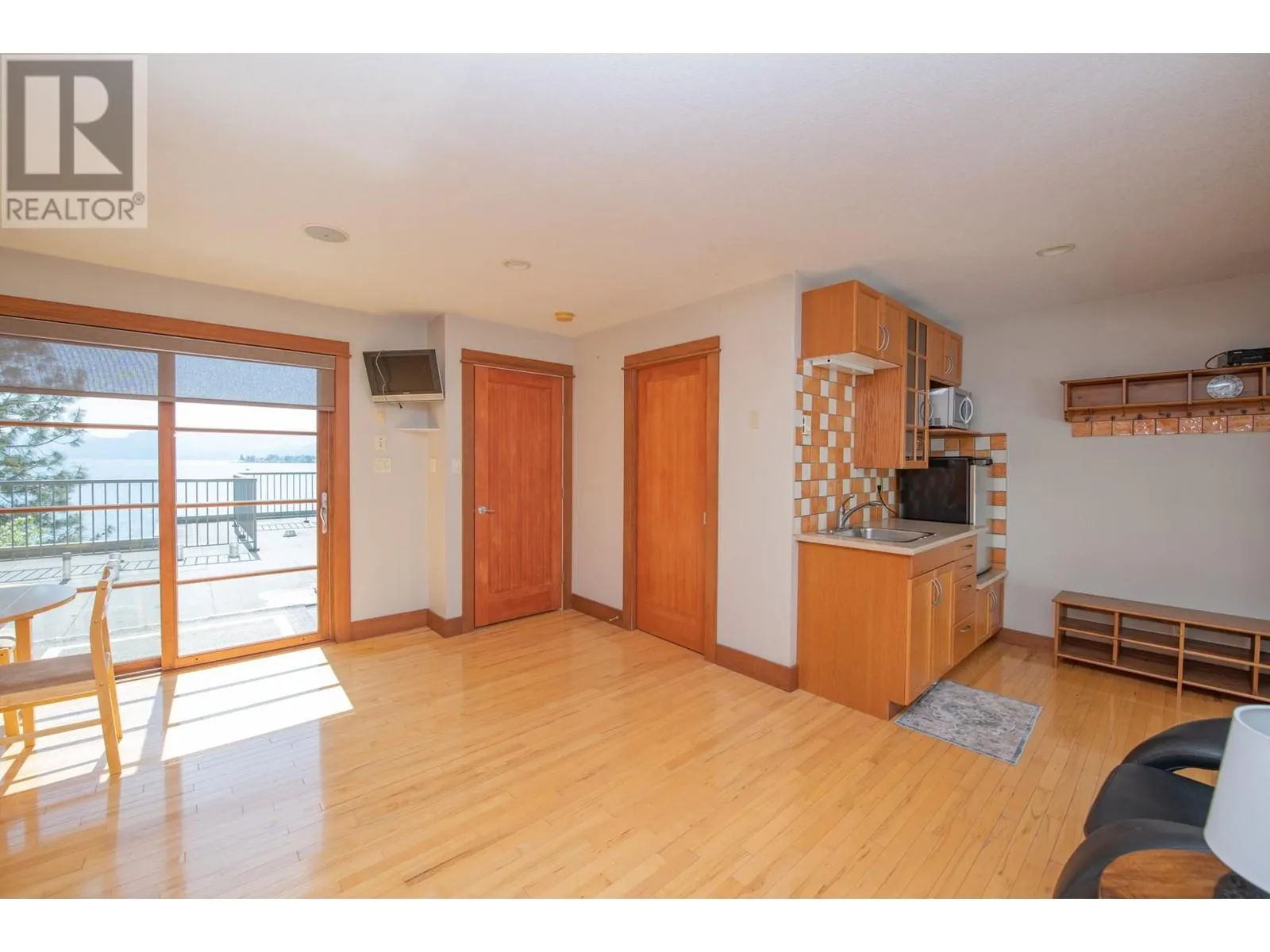 100 Kestrel Place Unit# 12