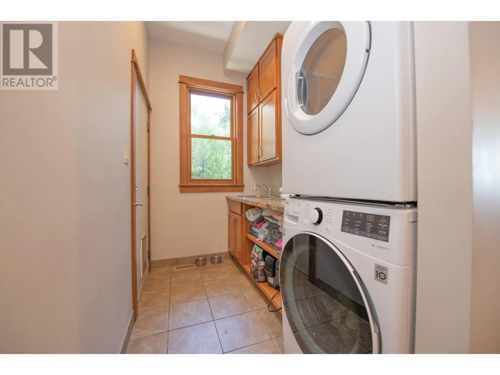 100 Kestrel Place Unit# 12