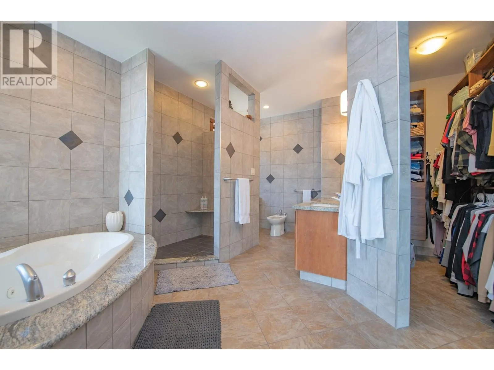 100 Kestrel Place Unit# 12