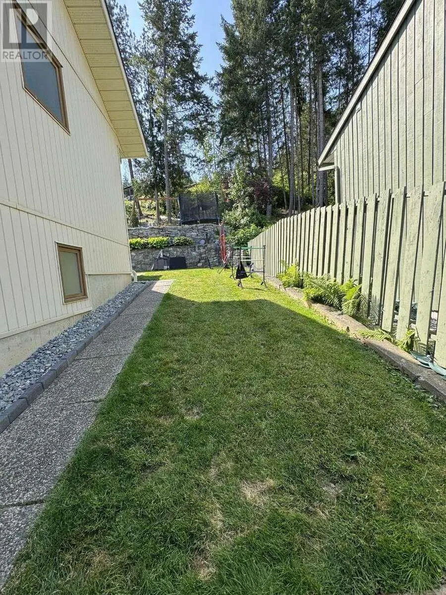 27 Preston Crescent