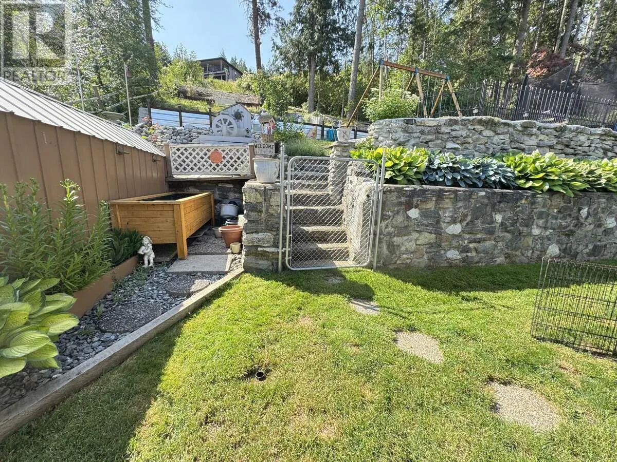 27 Preston Crescent