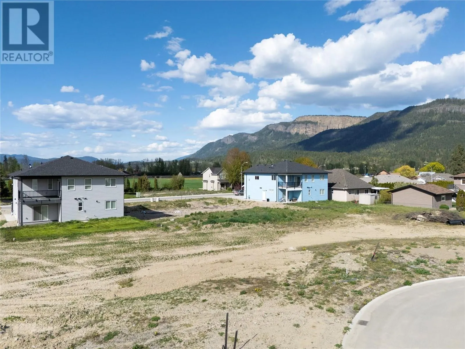 2011 Viewmount Court Lot# 24