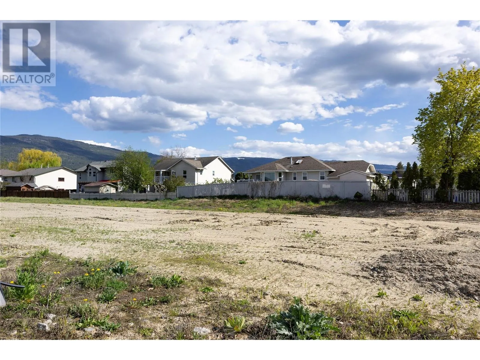 2028 Viewmount Court Lot# 33