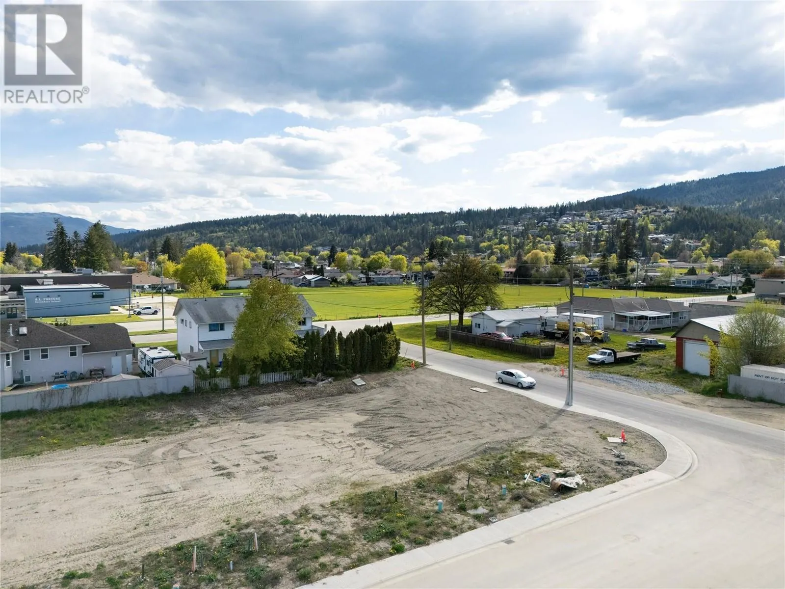2028 Viewmount Court Lot# 33