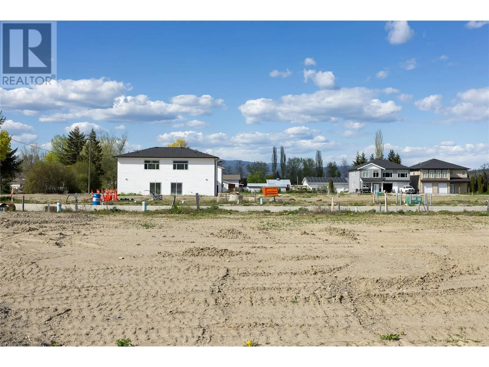 2028 Viewmount Court Lot# 33