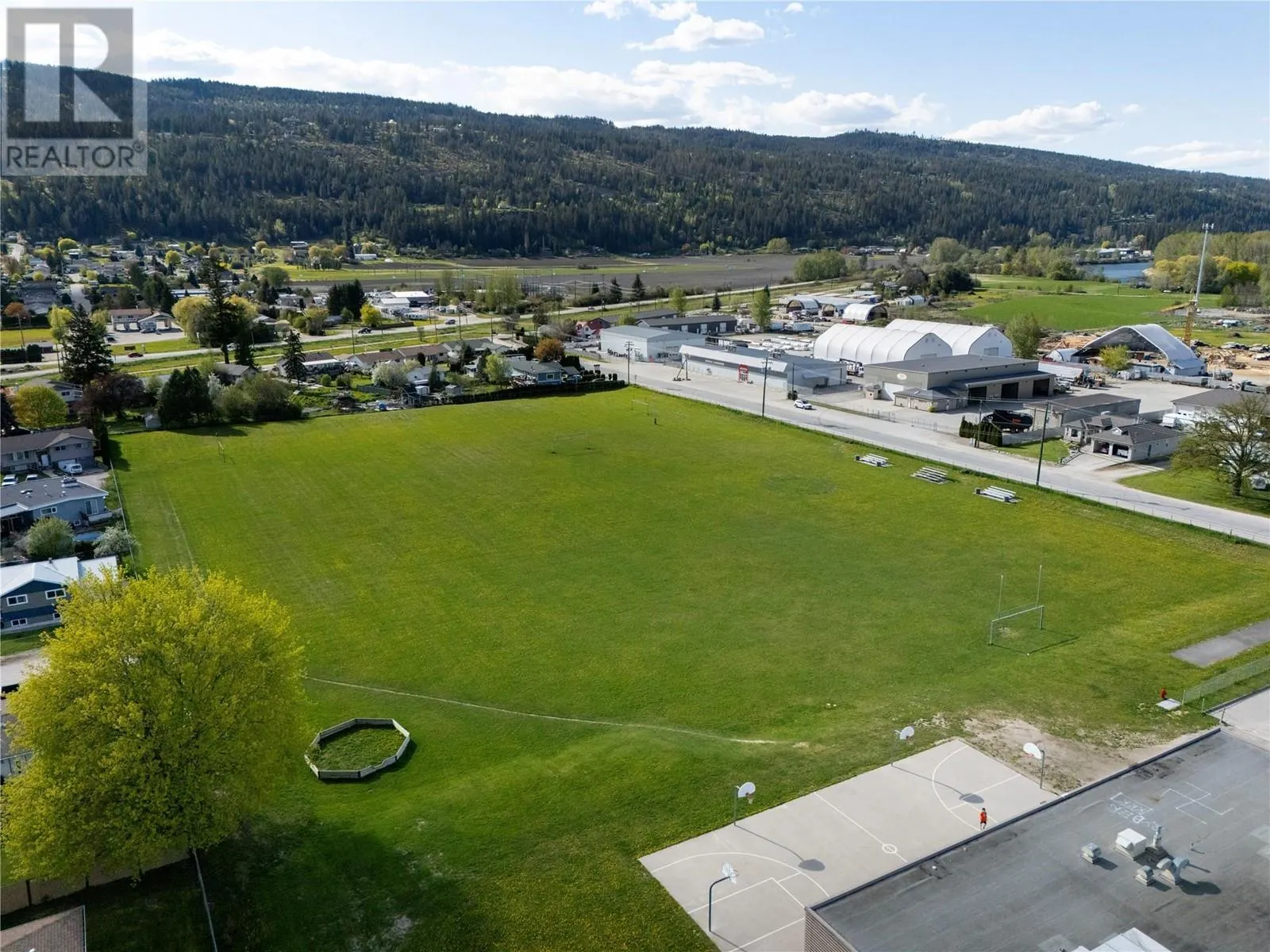 2028 Viewmount Court Lot# 33