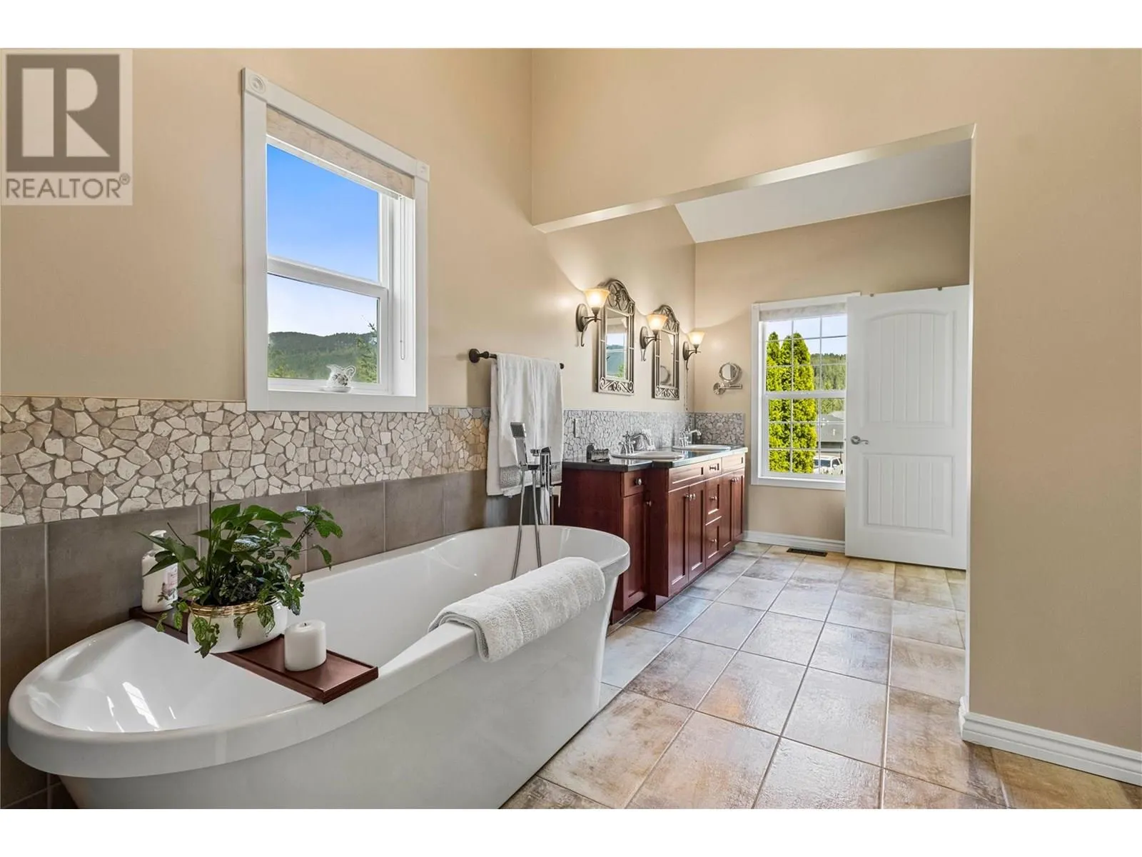 2726 Golf Course Drive