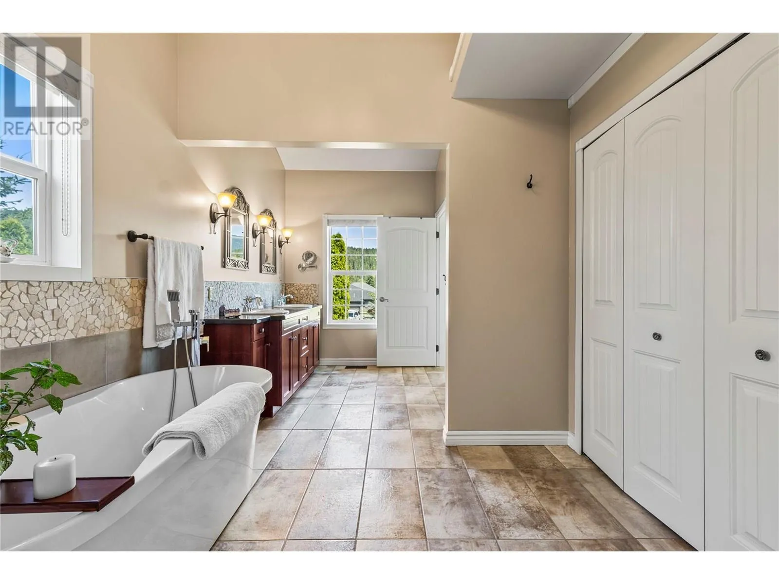 2726 Golf Course Drive