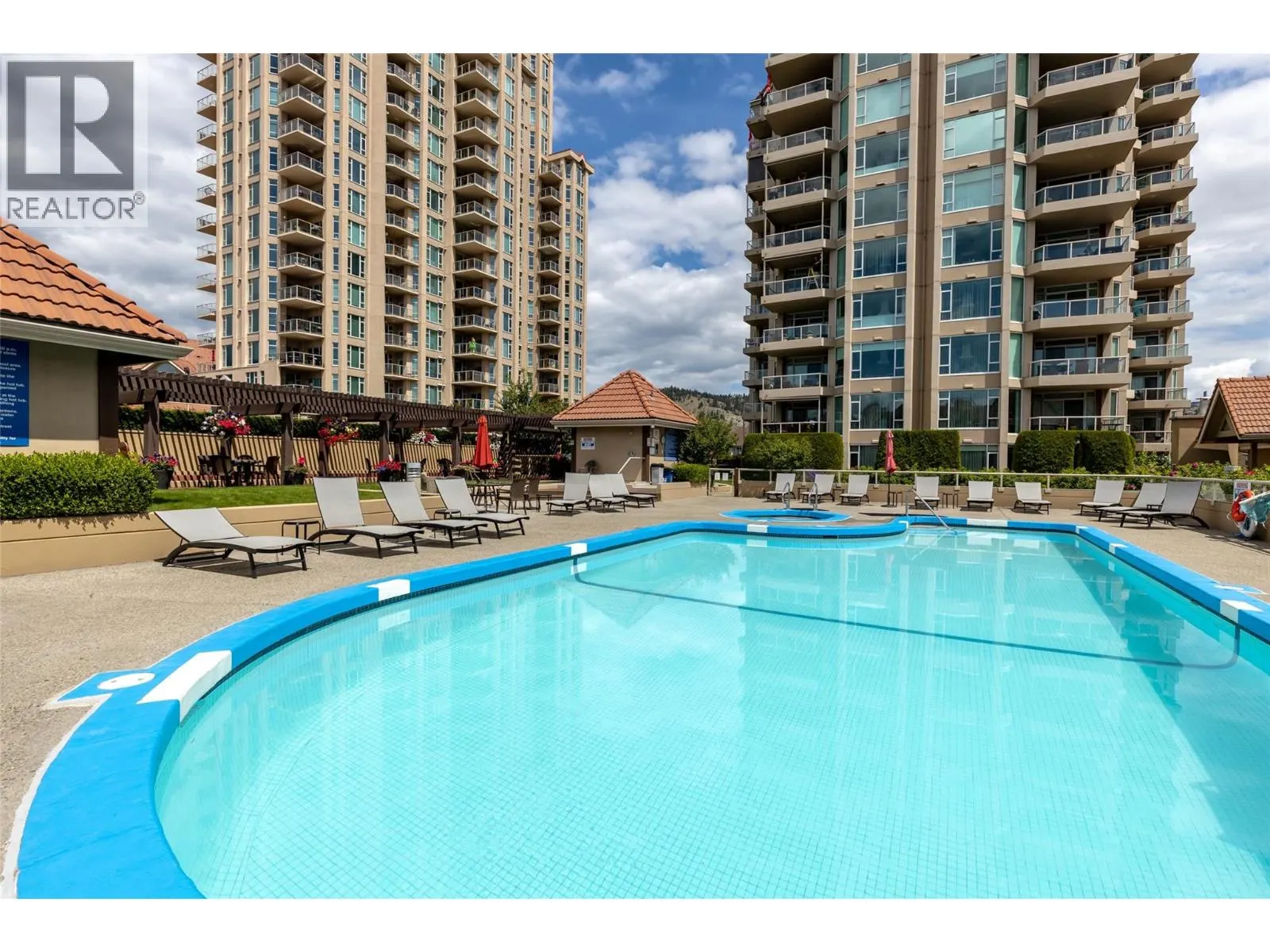 1152 Sunset Drive Unit# 1005