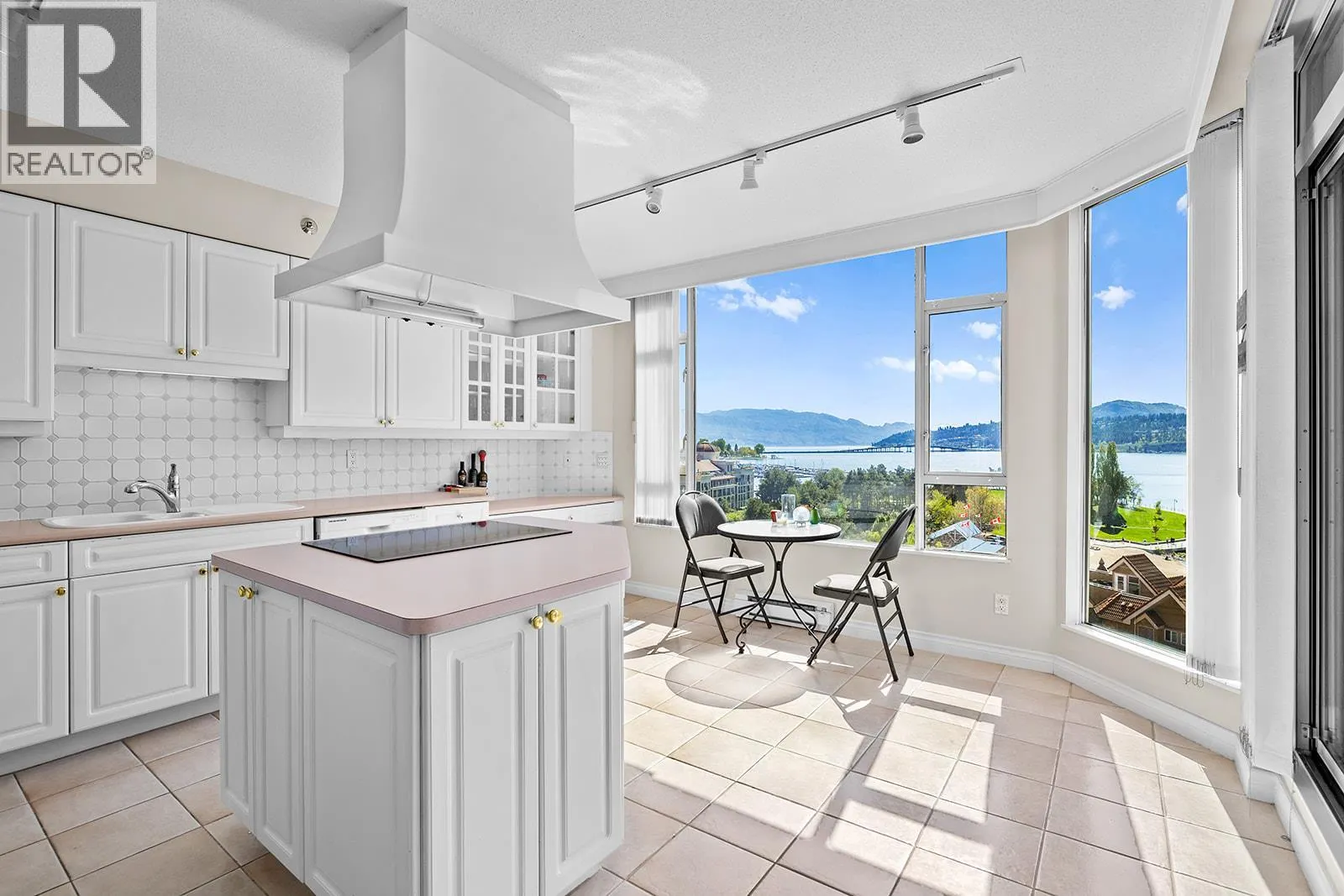 1152 Sunset Drive Unit# 1005