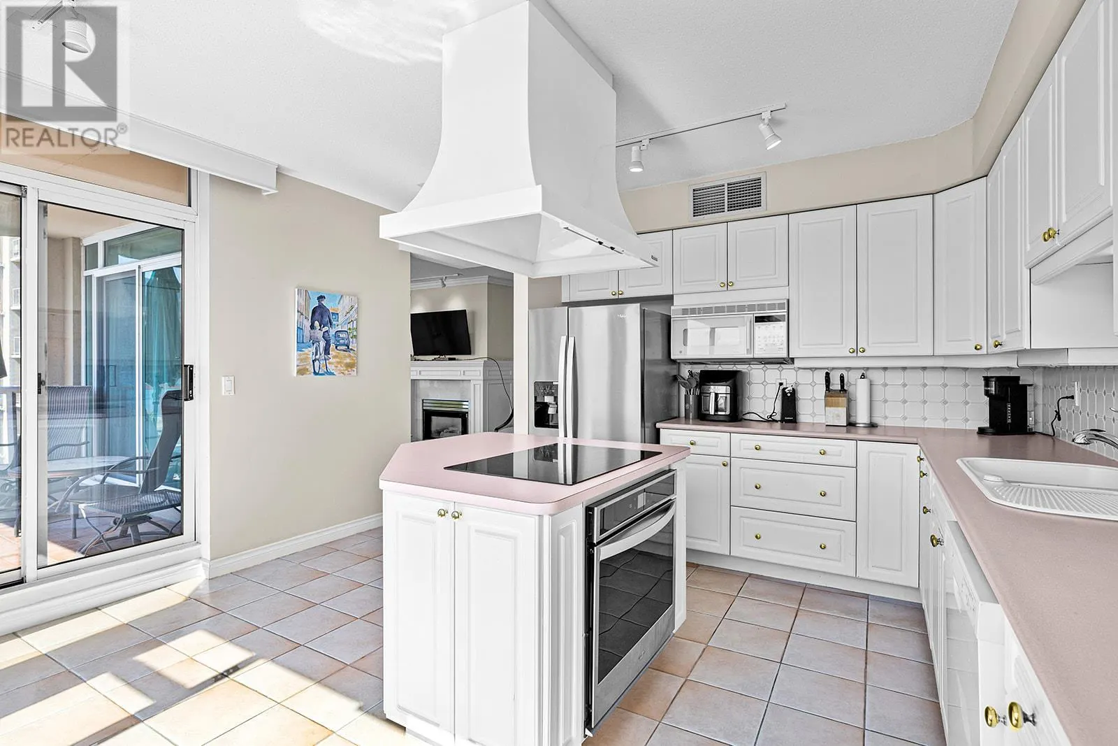 1152 Sunset Drive Unit# 1005